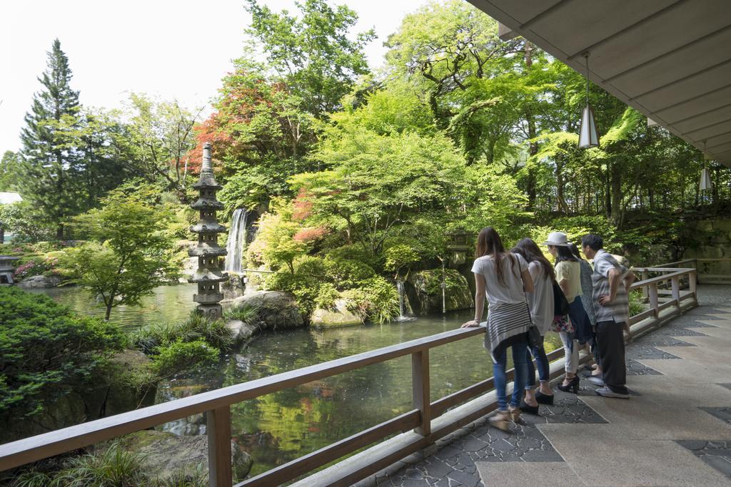 Suimeikan Gero Exterior foto The Japanese garden