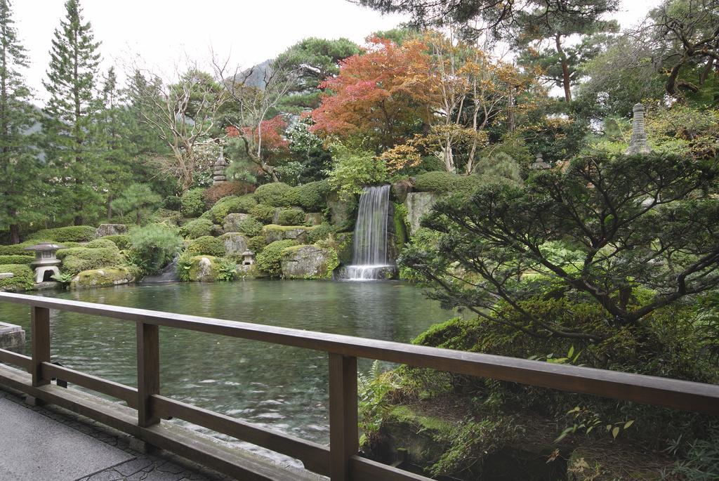 Suimeikan Gero Exterior foto The Japanese garden