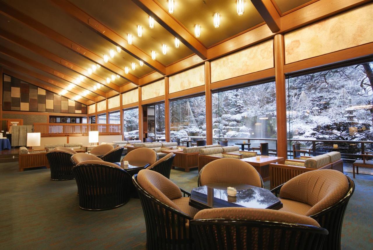 Suimeikan Gero Exterior foto The interior of the lounge